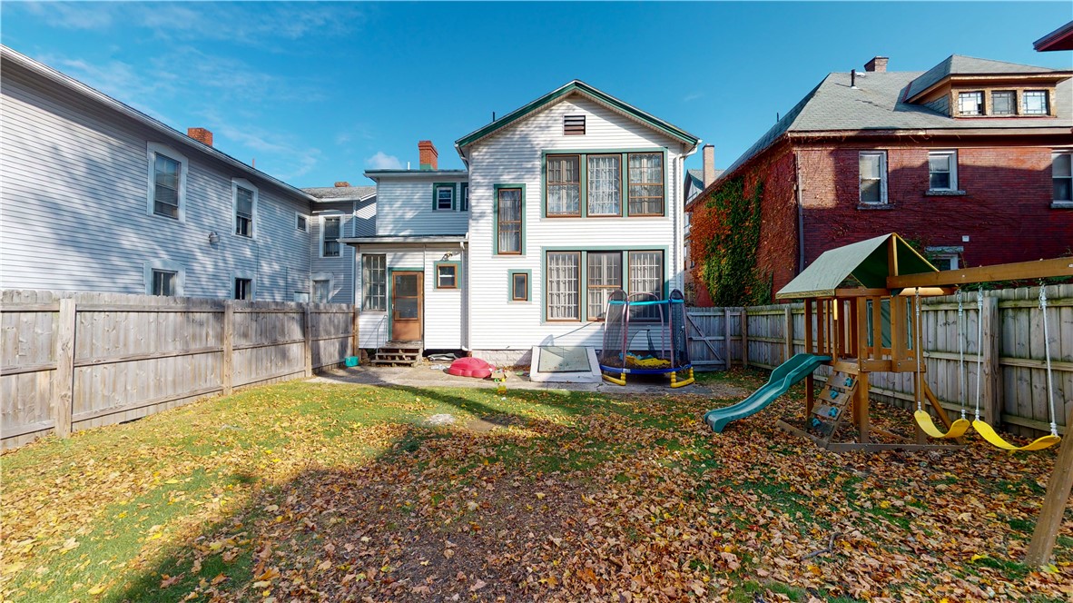 922 Myrtle Street, Erie, Pennsylvania image 4