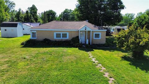 Homes For Sale - 2134 Knoll Avenue<br/> Erie, PA 16510