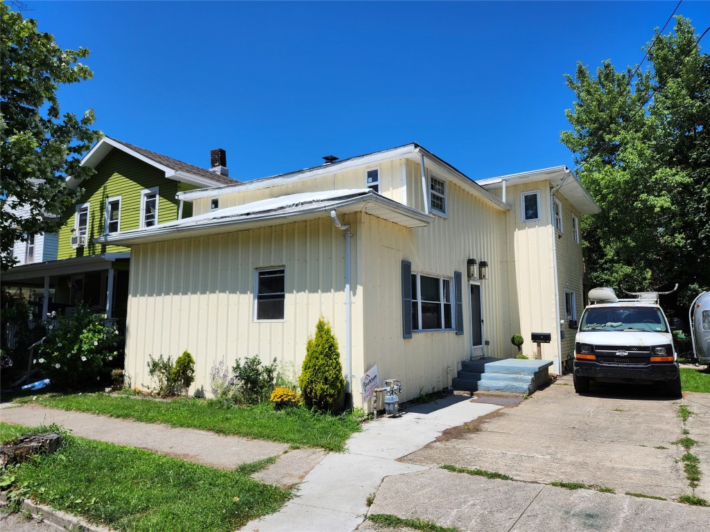 816 W 17th Street, Erie, Pennsylvania image 1
