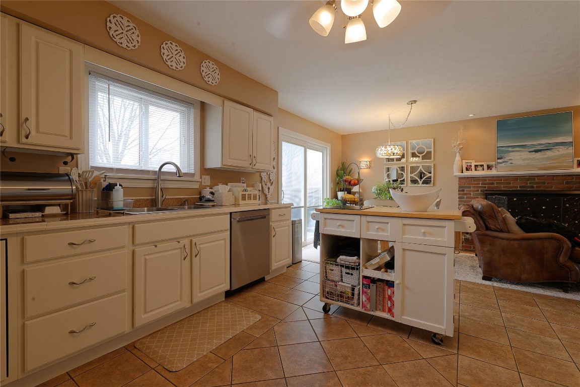 3336 Woodhaven Drive, Erie, Pennsylvania image 18
