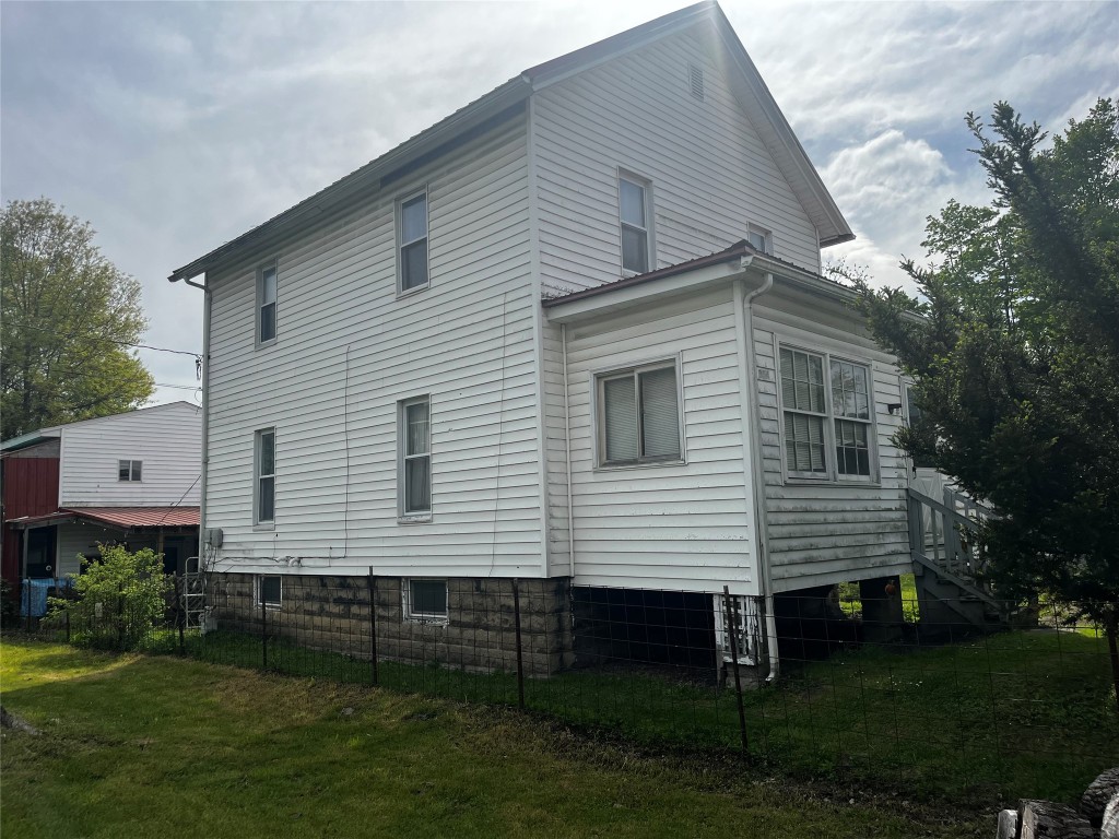 354 Pine Street, Meadville, Pennsylvania image 1