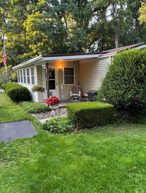 Homes For Sale - 700 Culbertson Drive #4<br/> Girard, PA 16423