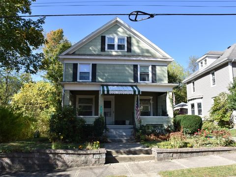 Homes For Sale - 676 Cullum Street<br/> Meadville, PA 16335