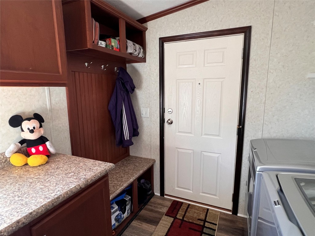 8229 Briercrest Drive, Erie, Pennsylvania image 4