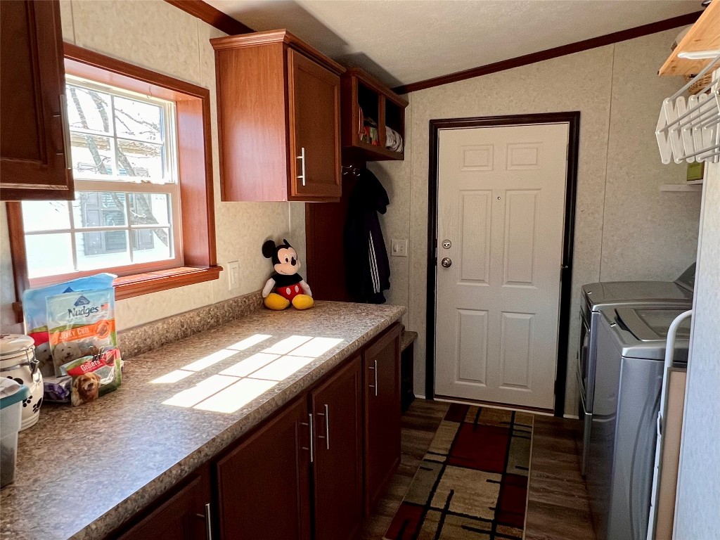 8229 Briercrest Drive, Erie, Pennsylvania image 3