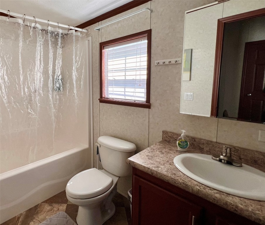 8229 Briercrest Drive, Erie, Pennsylvania image 16