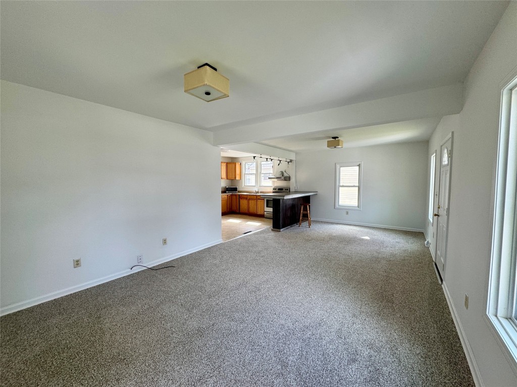 823 Wyoming Avenue, Erie, Pennsylvania image 3