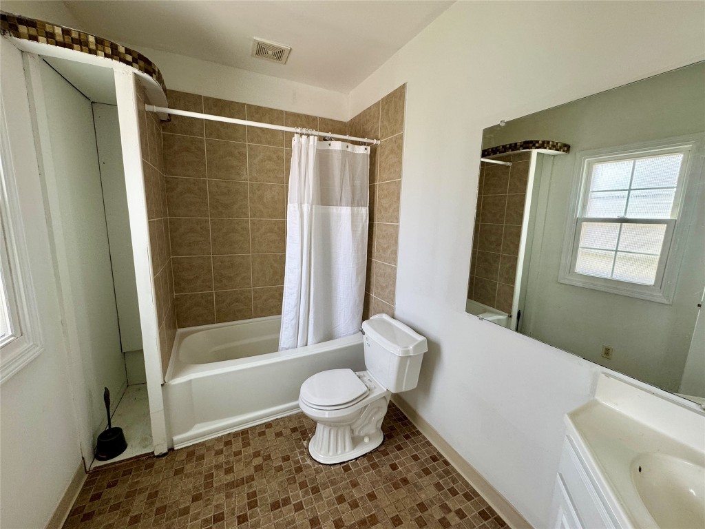 823 Wyoming Avenue, Erie, Pennsylvania image 11