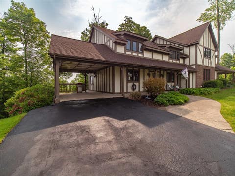 Photo for 8237 CANTERBURY Drive 8237