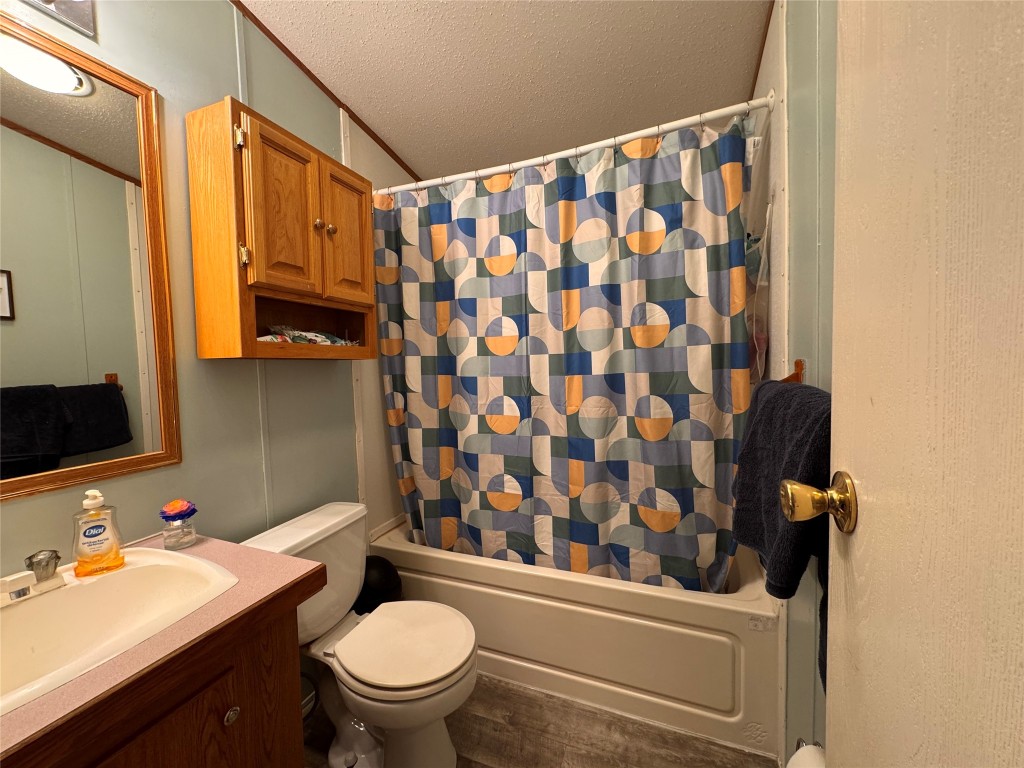 2724 Green Acre Drive, Erie, Pennsylvania image 11