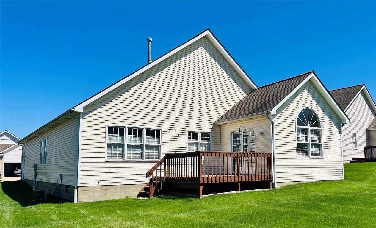 6480 Meadowland Circle, Erie, Pennsylvania image 4