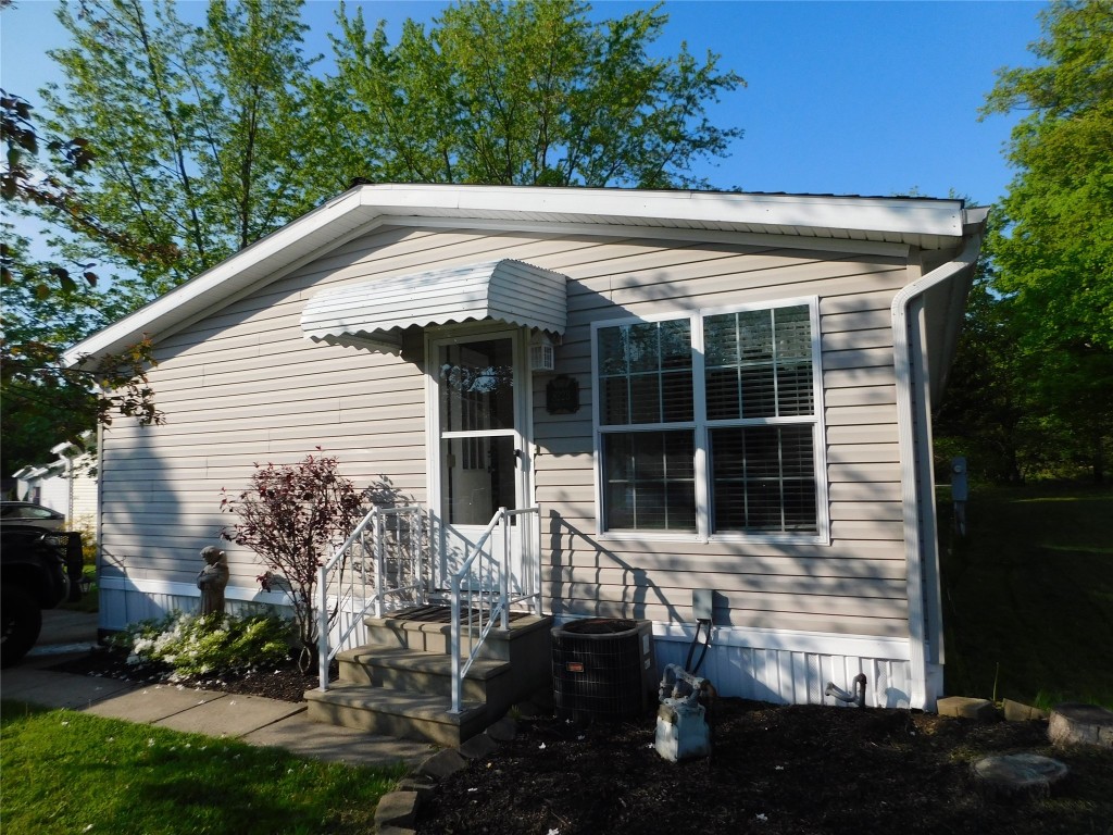 8223 Timberwood Lane, Erie, Pennsylvania image 1