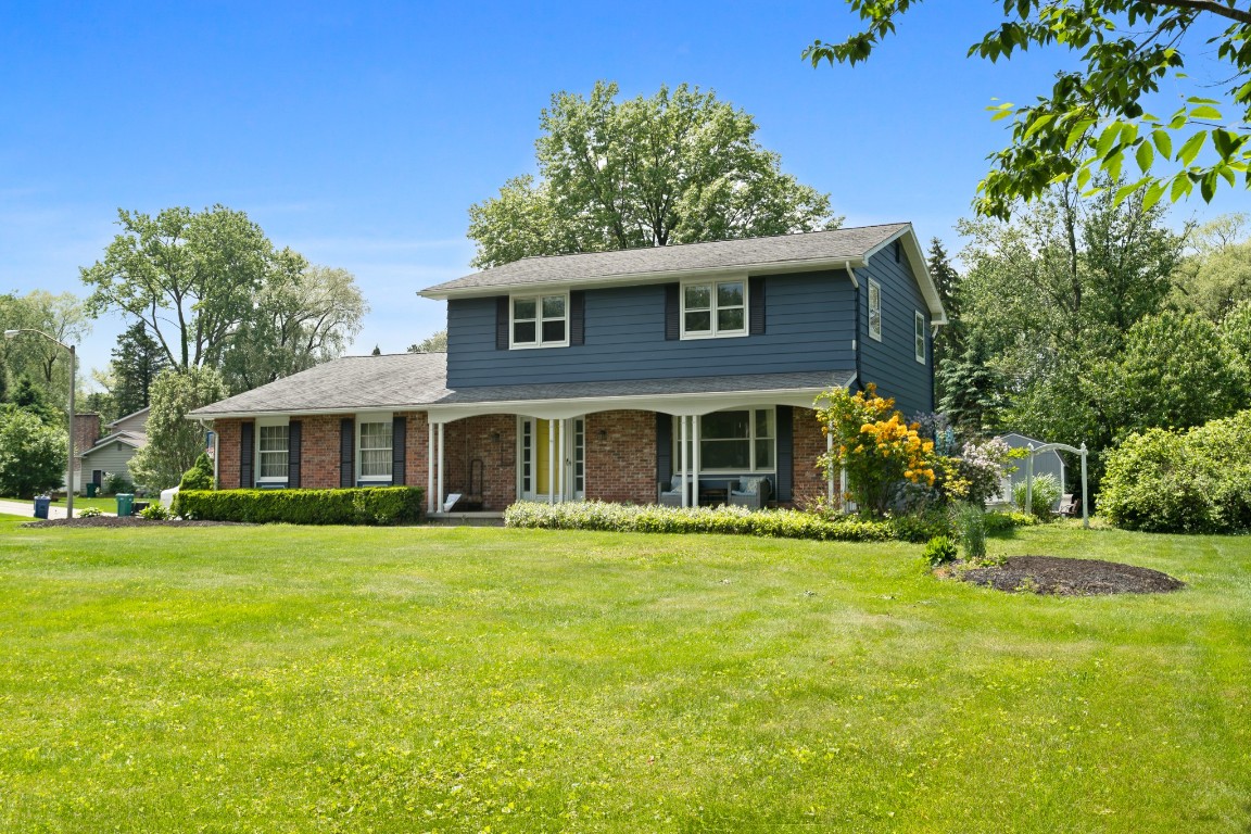 1659 Mulberry Lane, Fairview, Pennsylvania image 1