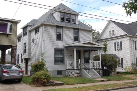 Photo for 810 PLUM Street