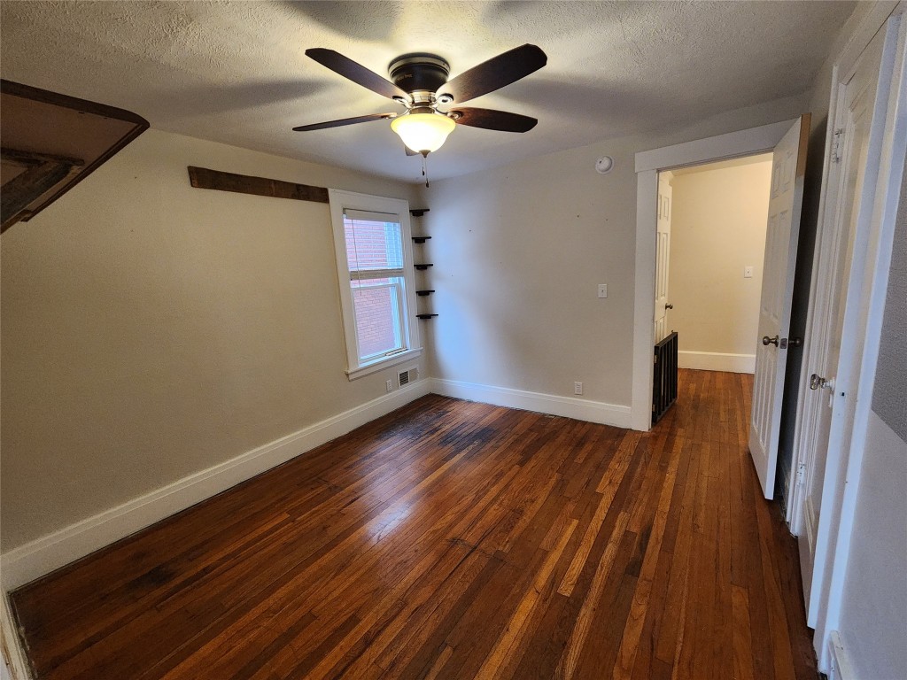 1045 W 24th Street, Erie, Pennsylvania image 22