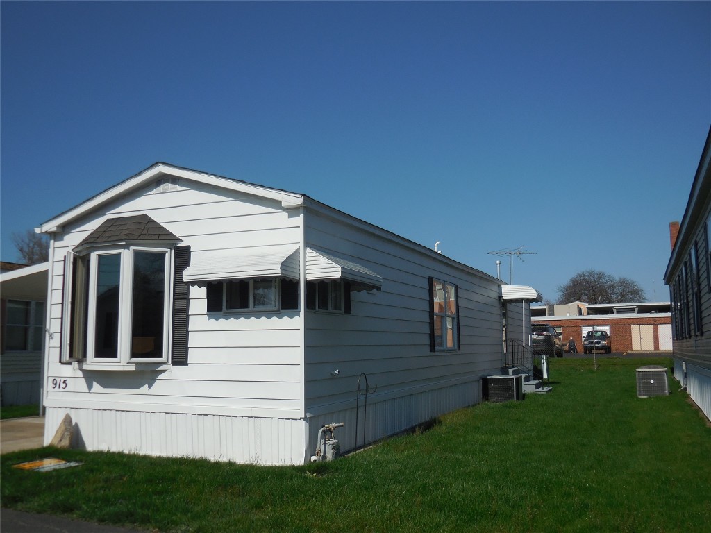 915 Douglas Street, Erie, Pennsylvania image 2