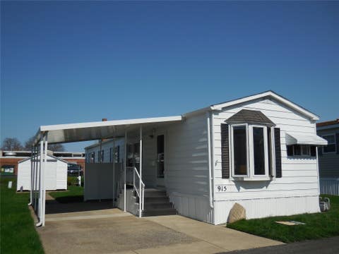 Photo for 915 DOUGLAS Drive