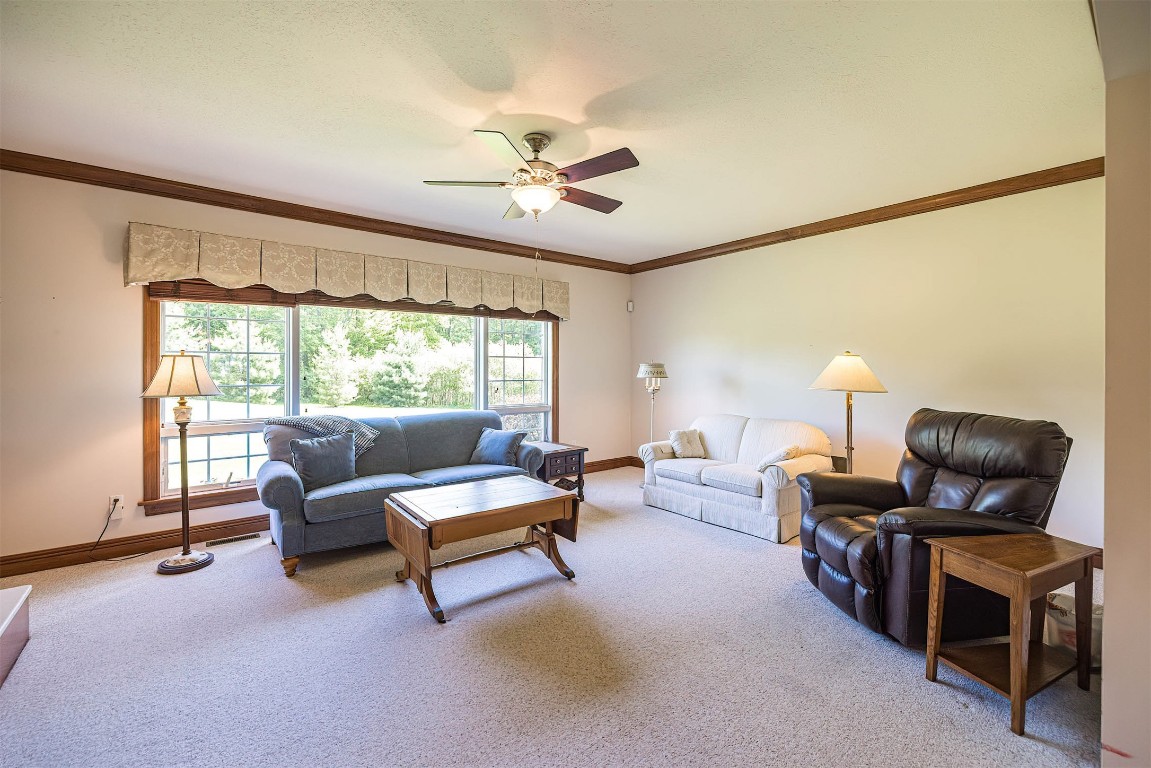 3819 Hidden Springs Drive, Erie, Pennsylvania image 17