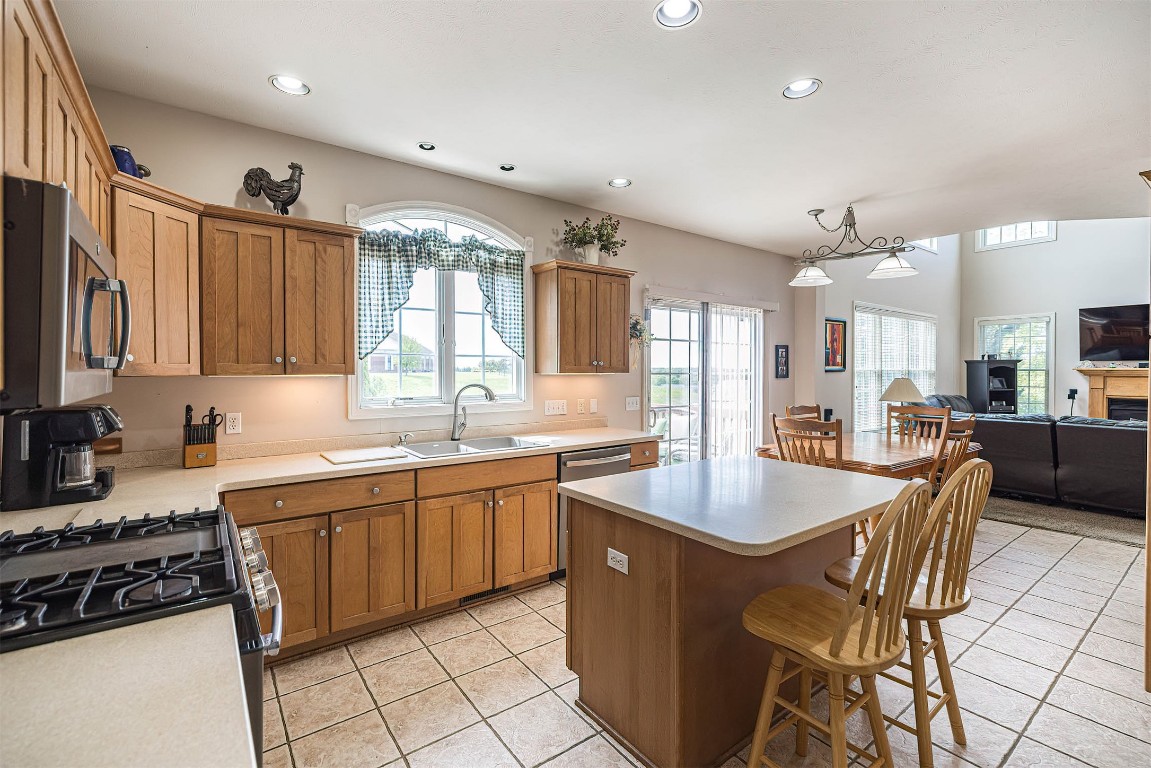 6018 Pebble Creek Drive, Fairview, Pennsylvania image 17