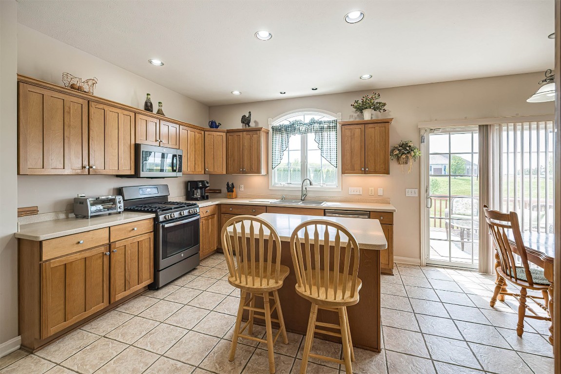6018 Pebble Creek Drive, Fairview, Pennsylvania image 14