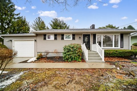 Homes For Sale - 5009 Hillsdale Avenue<br/> Erie, PA 16509