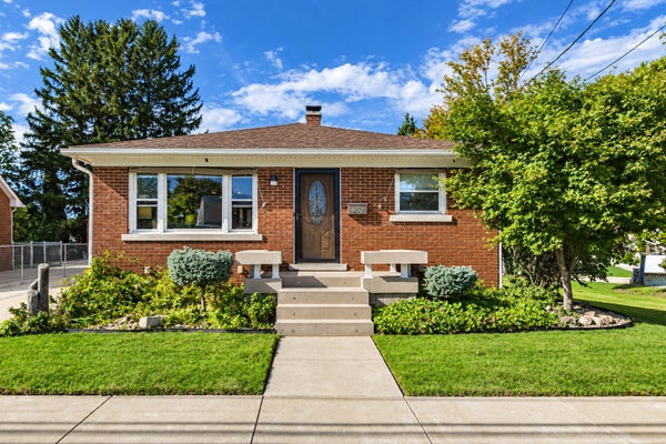 952 E 32ND ST, ERIE, PA 16504 - Image 6b4134c69f65a24d55f588b595d54bce/3003129058