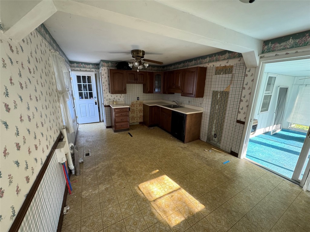 815 E 34th Street, Erie, Pennsylvania image 6