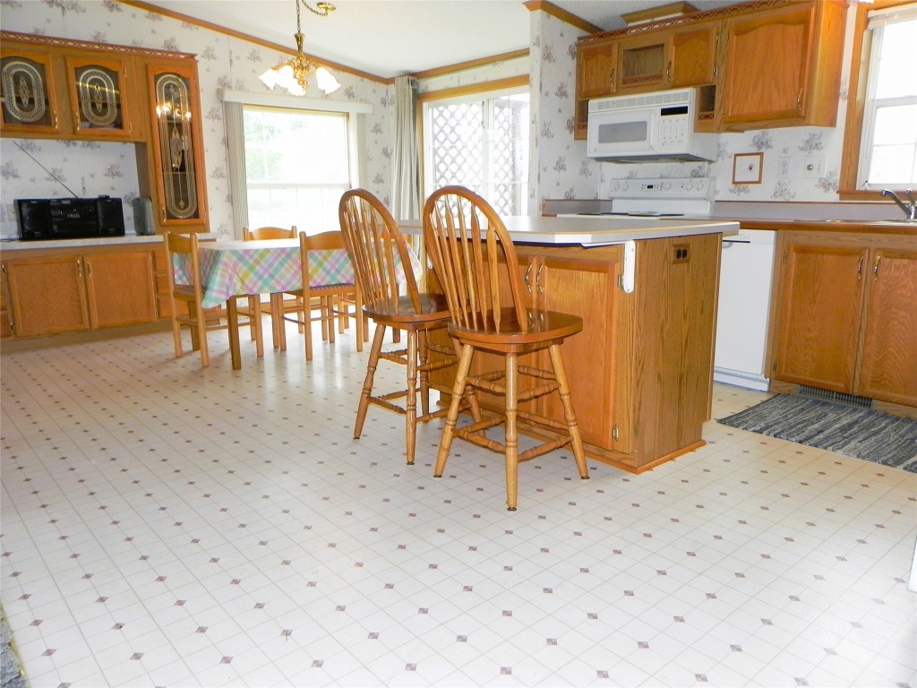 1052 Oak Lane, Espyville, Pennsylvania image 7