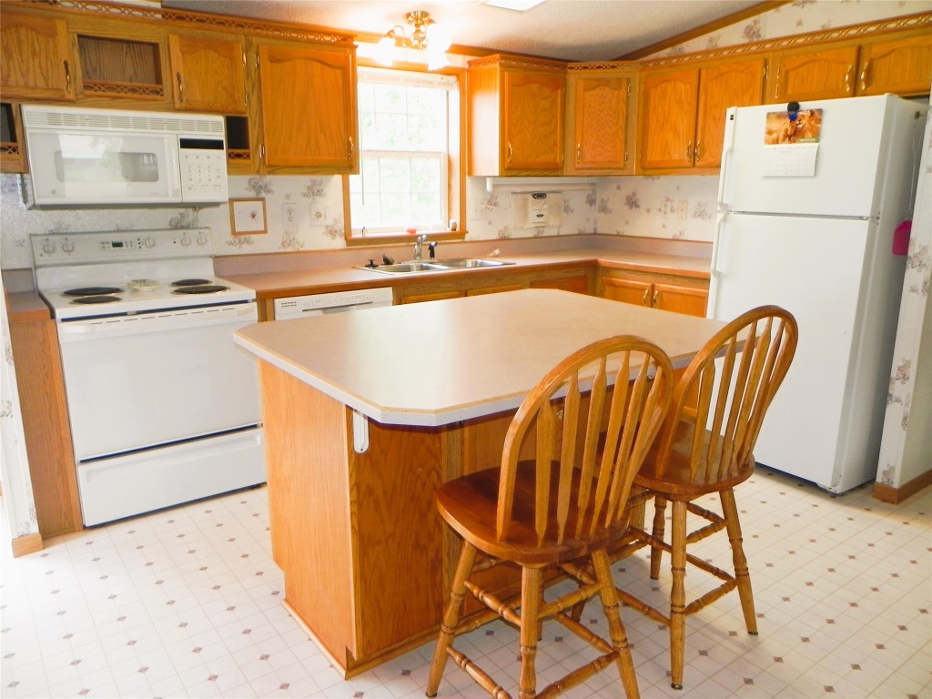 1052 Oak Lane, Espyville, Pennsylvania image 8