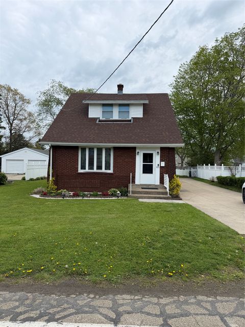 Homes For Sale - 905 Powell Ave Avenue<br/> Erie County, Erie, PA 16505