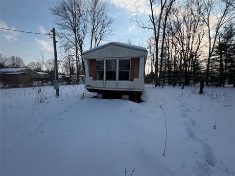 Homes For Sale - Hickory Drive<br/> Linesville, PA 16424