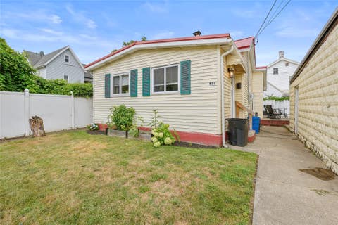 Homes For Sale - 534 W 16th Street<br/> Erie County, Erie, PA 16502