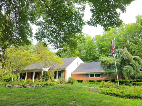 Homes For Sale - 5665 Winthrop Drive<br/> Fairview, PA 16506