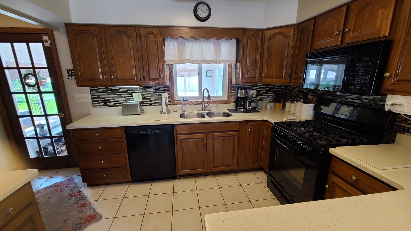 3008 Homestead Drive, Erie, Pennsylvania image 11