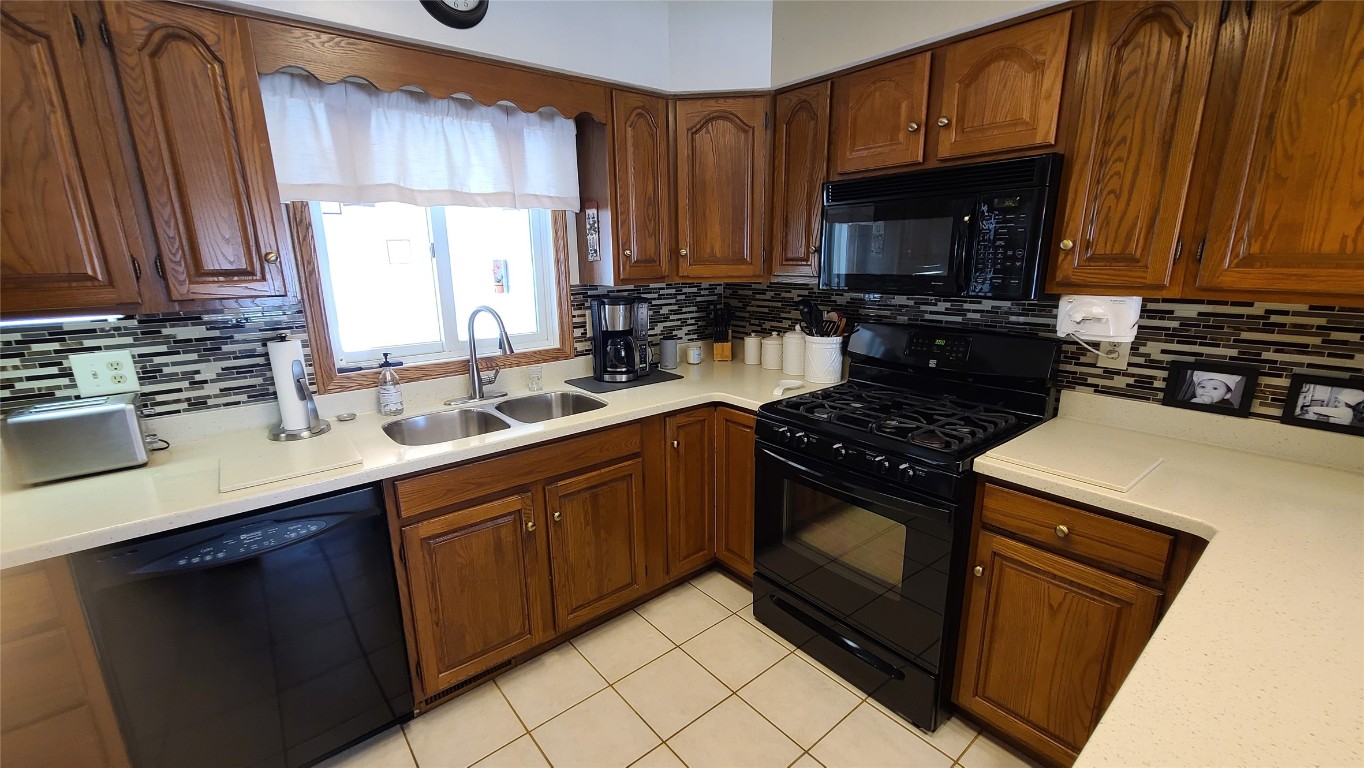 3008 Homestead Drive, Erie, Pennsylvania image 14