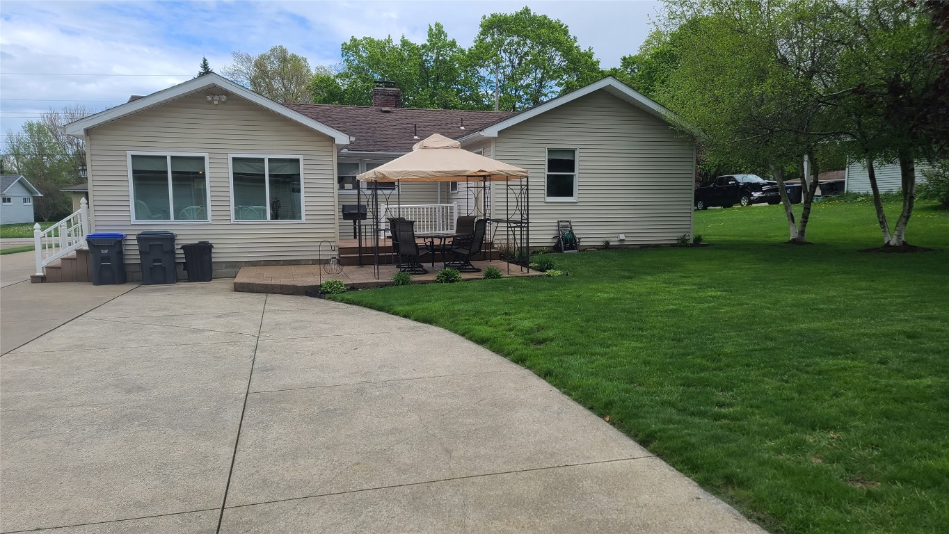 3008 Homestead Drive, Erie, Pennsylvania image 4