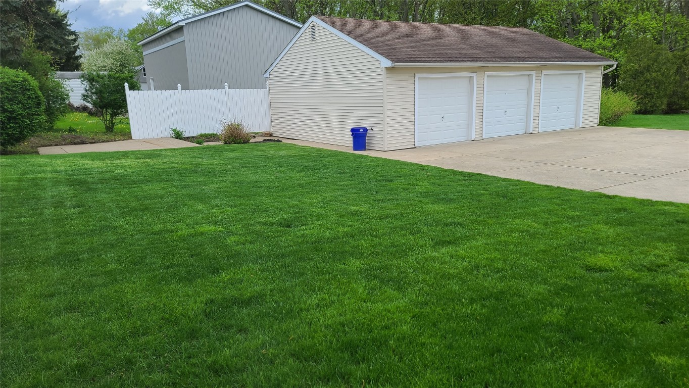 3008 Homestead Drive, Erie, Pennsylvania image 5