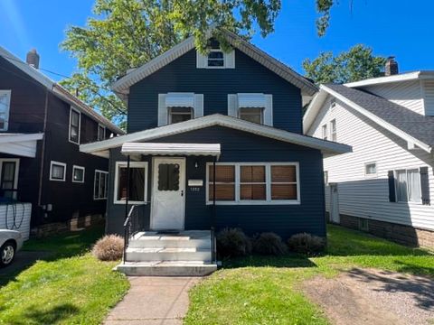 Homes For Sale - 1252 W 11th Street<br/> Erie County, Erie, PA 16502