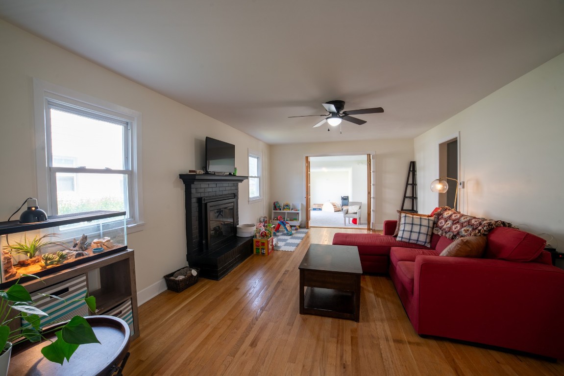 937 Montpelier Avenue, Erie, Pennsylvania image 5