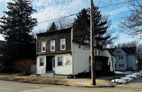 Photo for 902 W 4TH Street