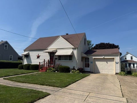 Homes For Sale - 1322 W 40th Street<br/> Erie, PA 16509