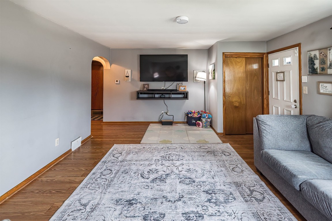 3203 Perry Street, Erie, Pennsylvania image 6