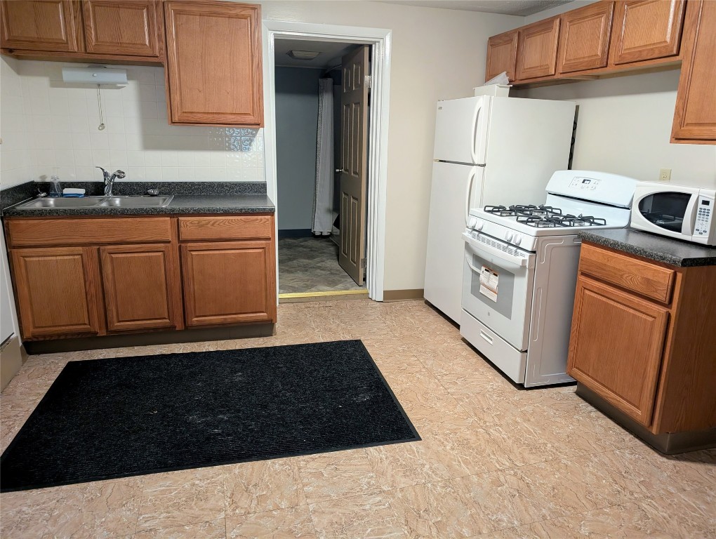 209 Parade Street, Erie, Pennsylvania image 18