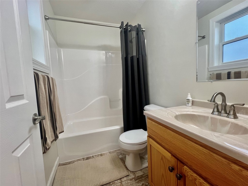 6067 Estate Drive, Erie, Pennsylvania image 22