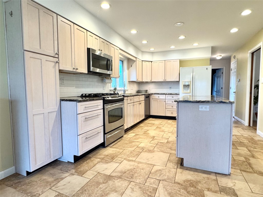 5115 Exeter Road, Erie, Pennsylvania image 12