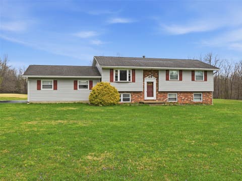 Homes For Sale - 14916 Arnold Drive<br/> Crawford County, Townville, PA 16360