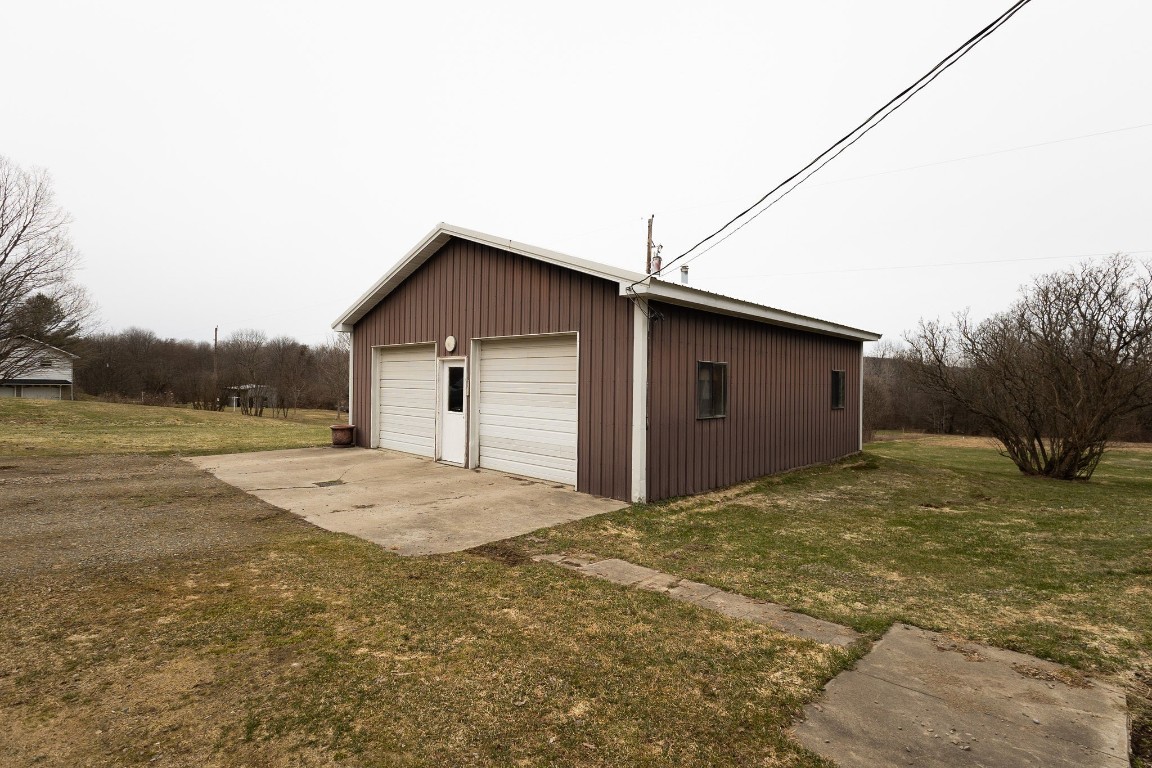 13040 Lovell Road, Corry, Pennsylvania image 4