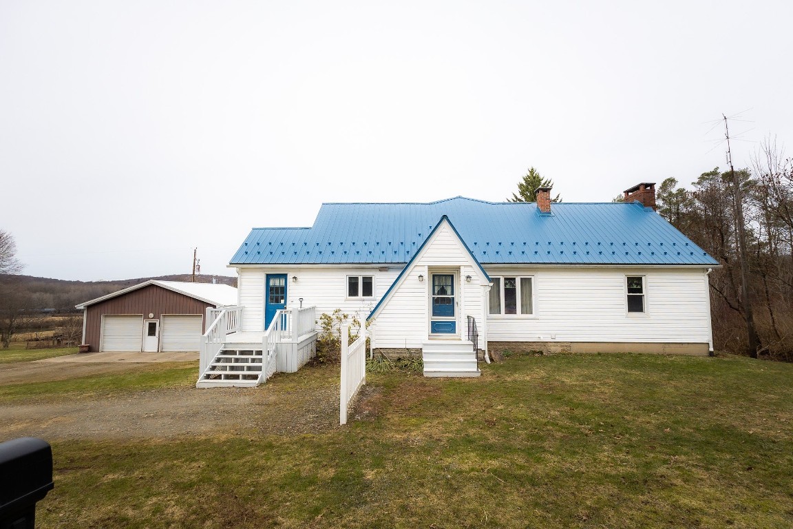 13040 Lovell Road, Corry, Pennsylvania image 1