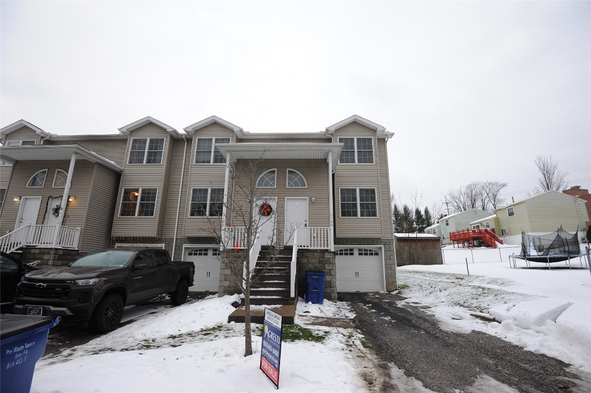 4140 Wood Hills Drive #C44, Erie, Pennsylvania image 2