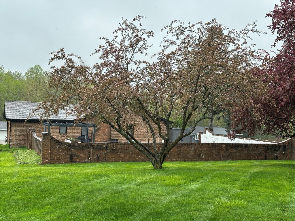 6170 Mistletoe Avenue, Fairview, Pennsylvania image 7